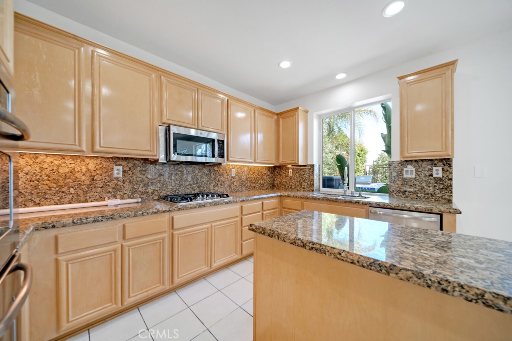Properties 3 19646 Kilfinan Street