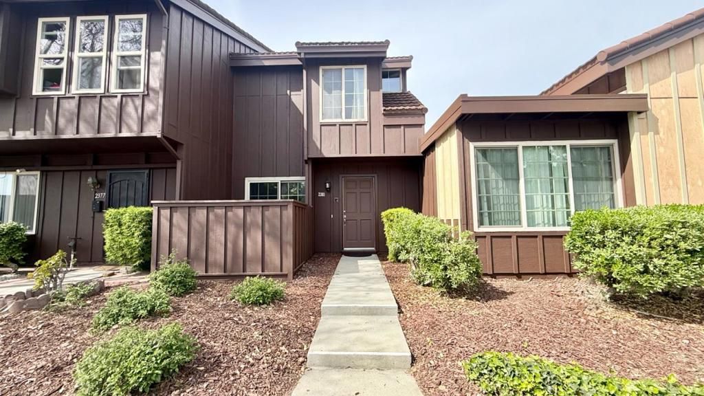 Photo of 2381 Lava Drive, San Jose, CA 95133 (MLS # ML82038728)