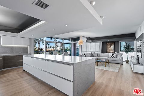 13700 Marina Pointe Drive 624 Marina Del Rey CA 90292