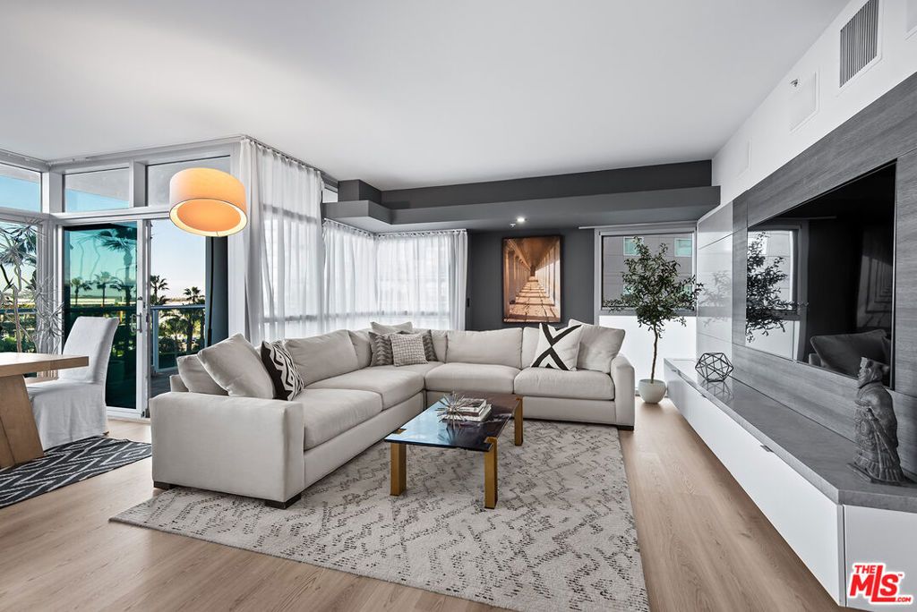 Photo of 13700 Marina Pointe Drive #624, Marina Del Rey, CA 90292 (MLS # 26637201)