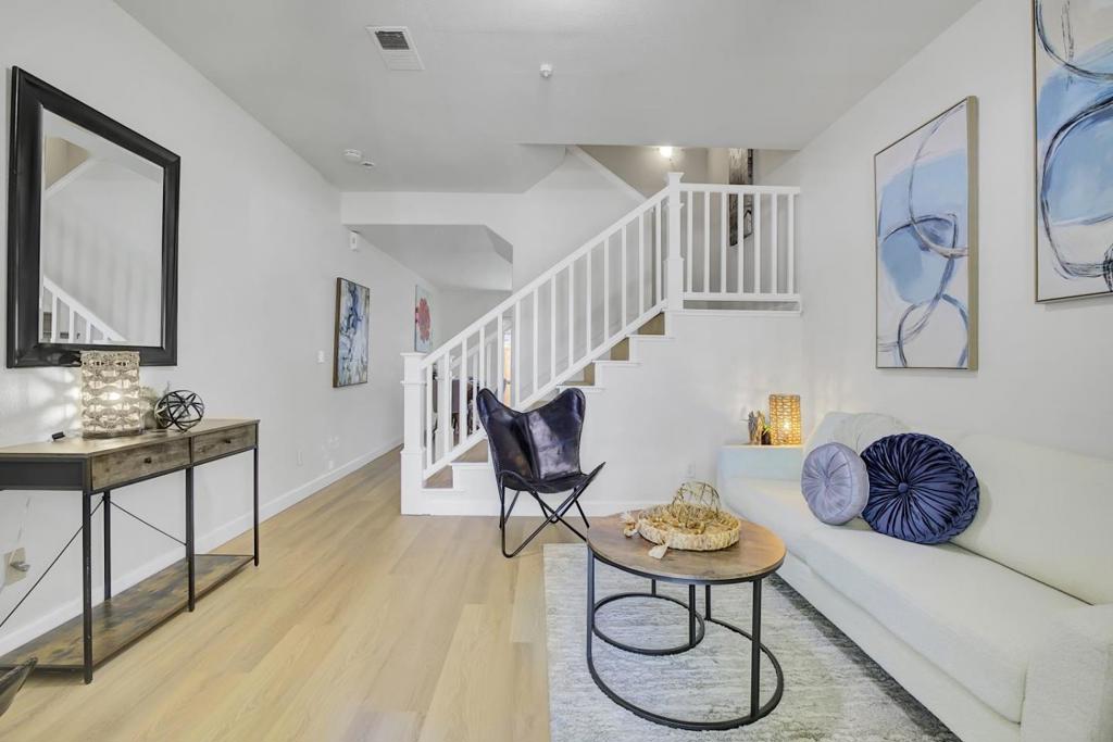 758 Bonita Avenue