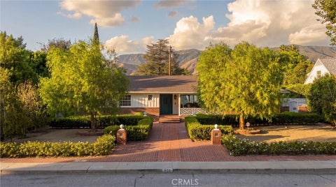 Photo of 606 E Parkdale Drive, San Bernardino, CA 92404 (MLS # CV26184387)