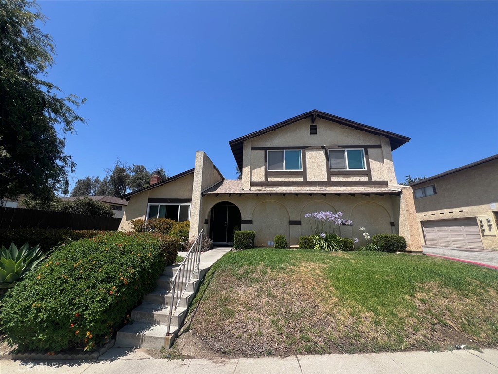 1727 E Natalie Avenue