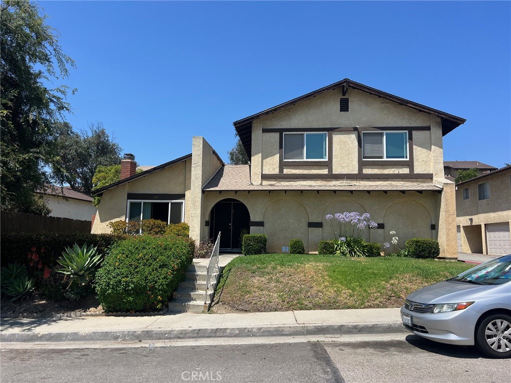 1727 E Natalie Avenue