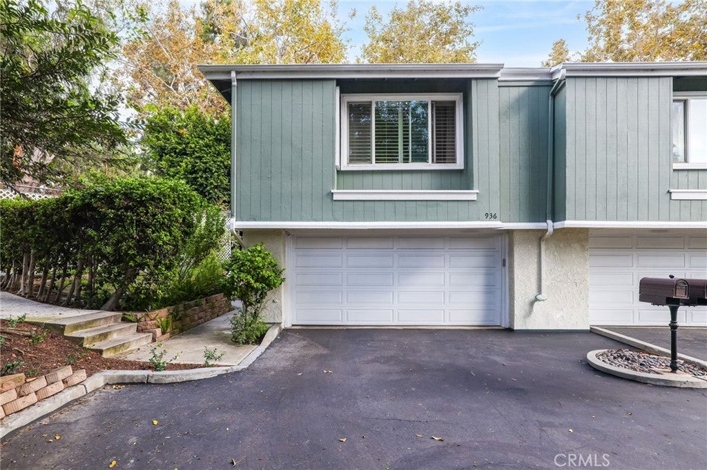 Photo of 936 Hollow Brook LN, Costa Mesa, CA 92626 (MLS # OC26206396)