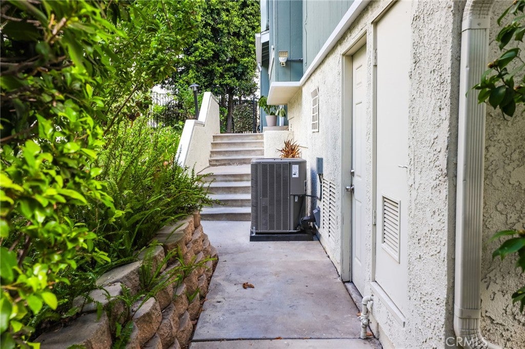 936 Hollow Brook