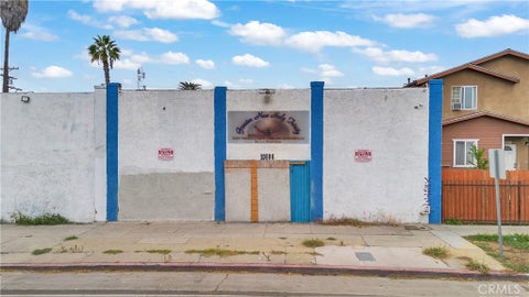 Photo of 10808 S Broadway, Los Angeles, CA 90061 (MLS # DW26221144)