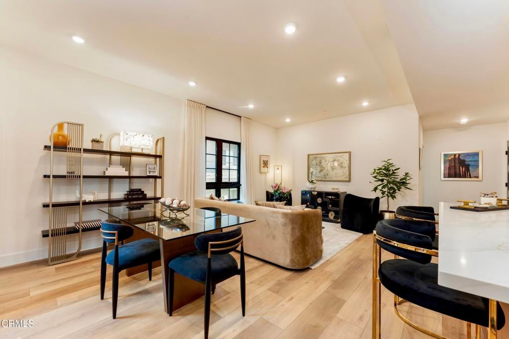 139 S Oak Knoll Avenue 303