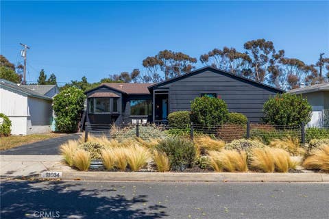 Photo of 13034 Hindry Avenue, Hawthorne, CA 90250 (MLS # SB26147667)