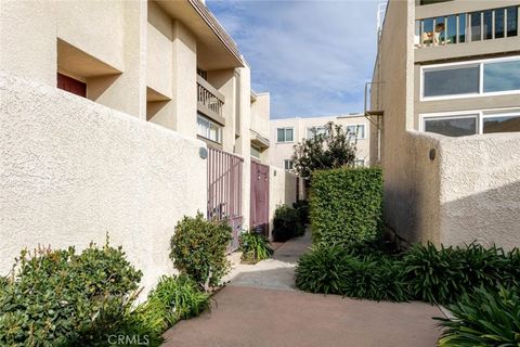 Photo of 9950 Topanga Canyon, Chatsworth, CA 91311 (MLS # GD26029464)