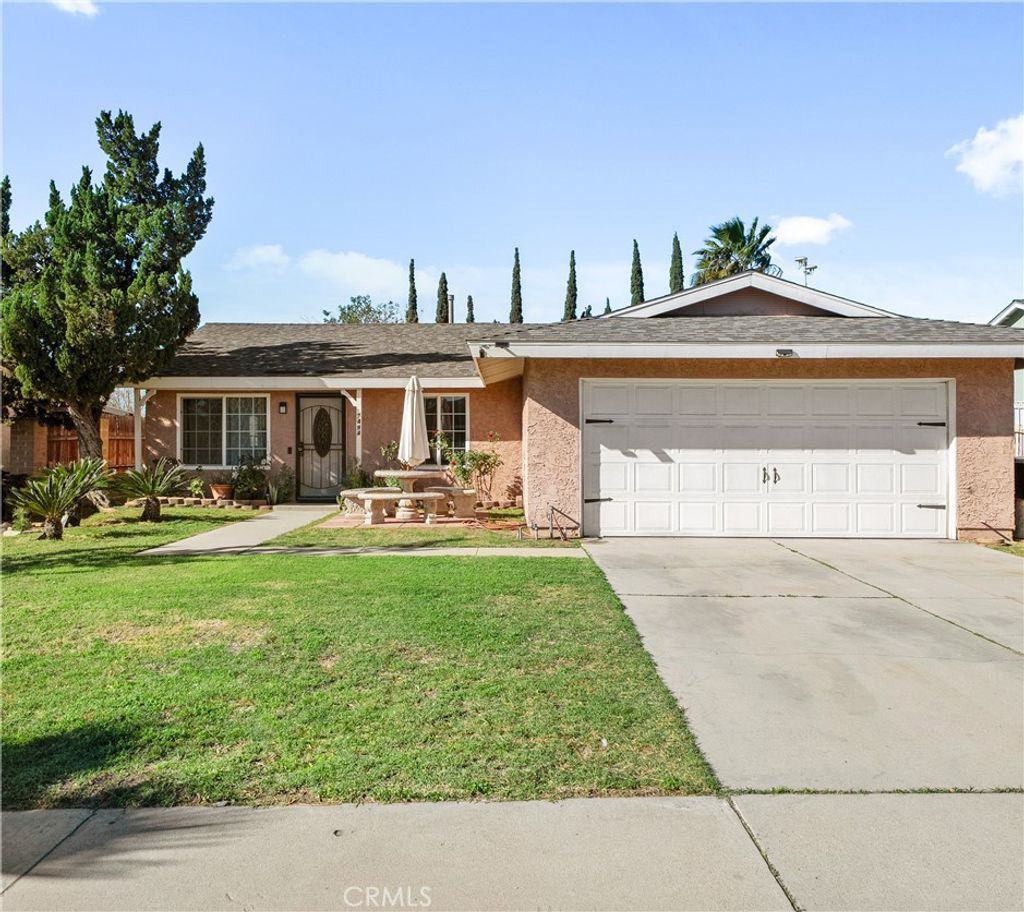 Photo of 7494 LEMON Street, Fontana, CA 92336 (MLS # PI26011439)