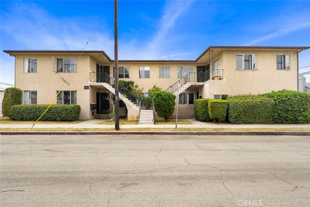 Presenting 12400 Mitchell Avenue, a well-located 7-unit multifamily investment in the heart of Mar Vista. This prime Westside multifamily asset is positioned at the intersection of Mitchell Avenue and Centinela, offering excellent visibility in a transit-oriented location. With an attractive and diverse unit mix of three (3) two-bedrooms and four (4) 1-bedrooms, the property is currently achieving solid rents averaging approximately $1,805 per month, with an estimated 40% rental upside from current to market. Delivered with a vacant 1-bedroom in leasable condition (projected at $2,300/month), new ownership may immediately implement a value-add strategy to capture additional income. The building has already completed the required Los Angeles Seismic Retrofit. Ideally situated in one of LA’s most desirable Westside rental submarkets, the property benefits from strong renter demand, walkability to popular dining and retail along Venice Boulevard, and close proximity to major employment hubs in Culver City, Venice, Santa Monica, West LA and Playa Vista.