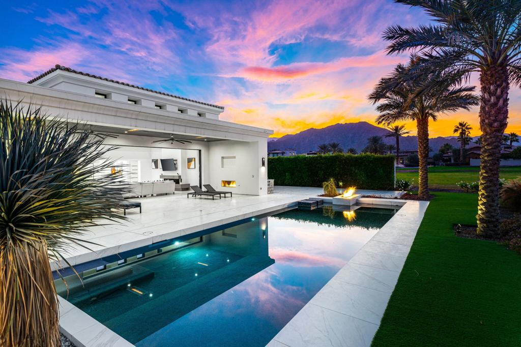 The Hideaway - Residential