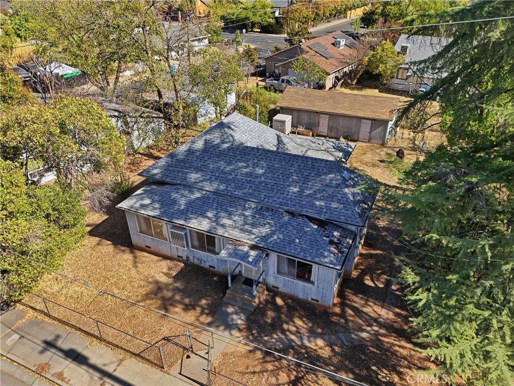 2735 Brown Avenue