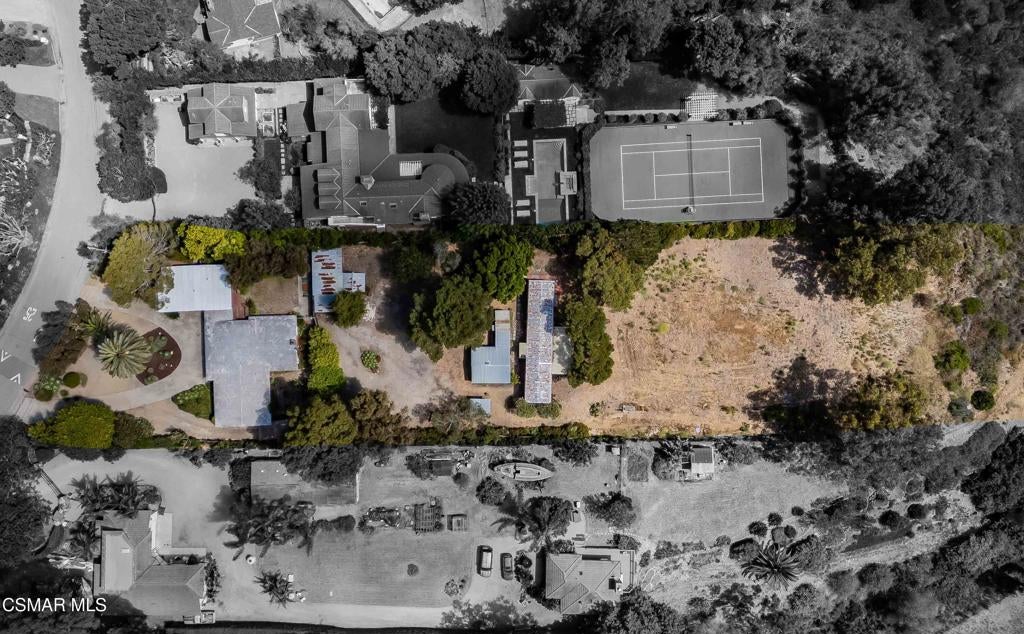6749 Zumirez Drive