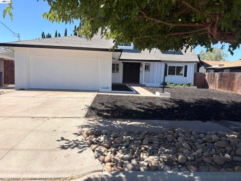 Photo of 1859 Lynwood Dr DR, Concord, CA 94519 (MLS # 41143679)
