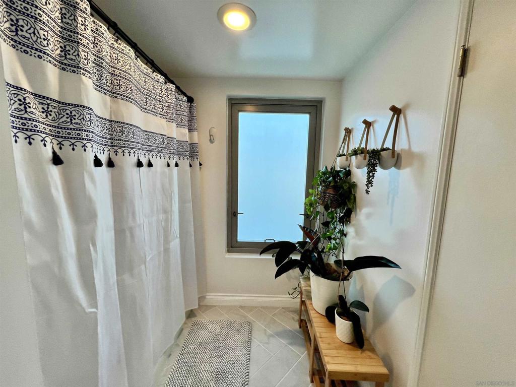 Downtown - Residential Lease