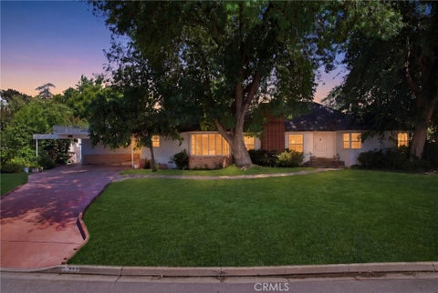 Photo of 227 El Cerrito DR, Bakersfield, CA 93305 (MLS # PI26122610)