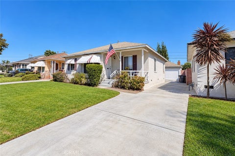 Photo of 4628 Knoxville Avenue, Lakewood, CA 90713 (MLS # RS26212905)