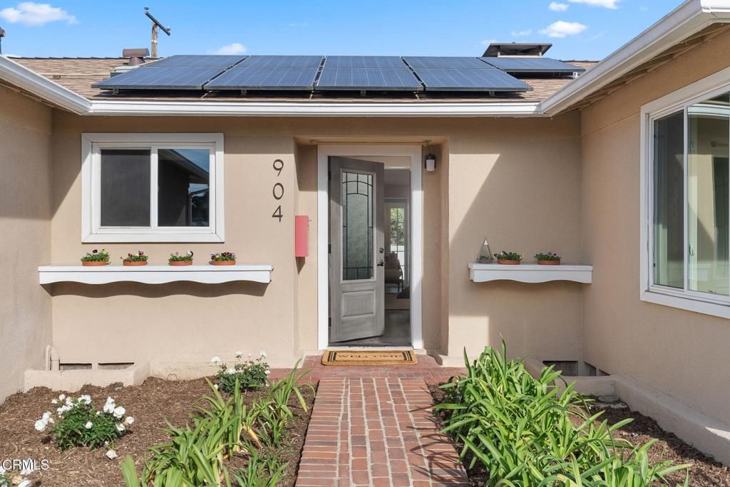 Photo of 904 N Hidalgo Avenue, Alhambra, CA 91801 (MLS # P1-25477)