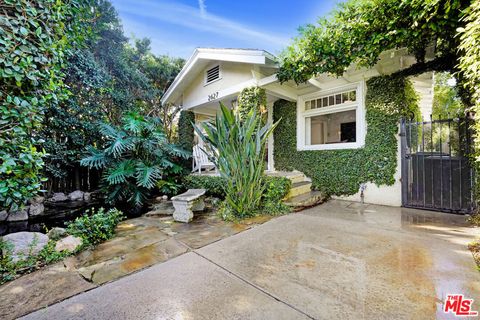 Photo of 2627 S Cloverdale Avenue, Los Angeles, CA 90016 (MLS # 26640881)