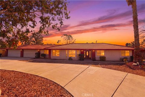 Photo of 13163 Quapaw Rd, Apple Valley, CA 92308 (MLS # HD26091402)