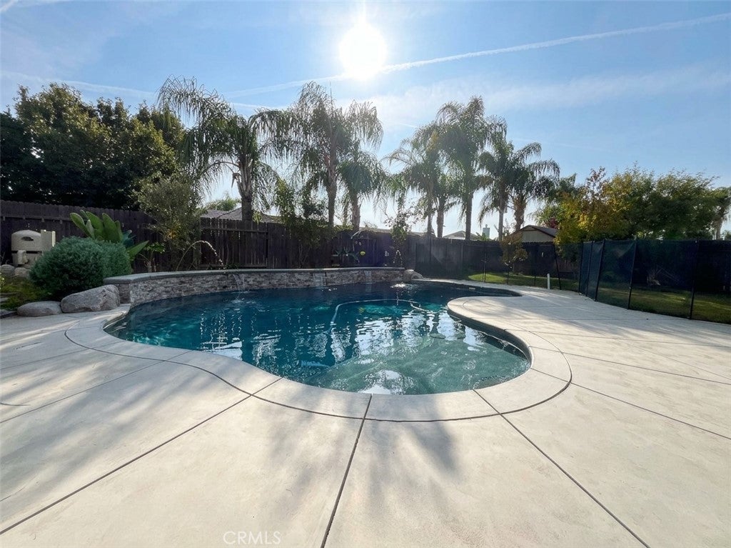 527 SHADY MEADOW Court