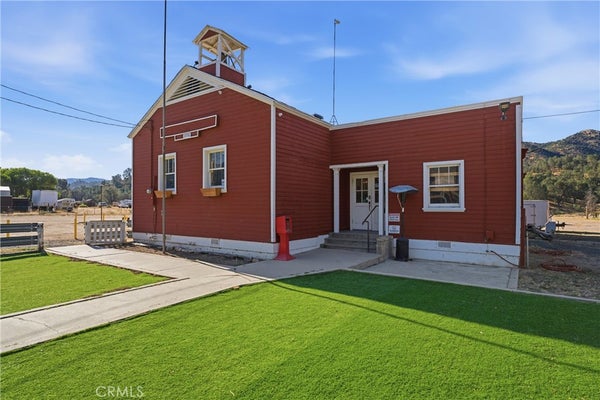 15782 CALIENTE CREEK RD, CALIENTE, CA 93518 - Image ea1e166a0fe70bc09ec331d0da93d244/3328548148