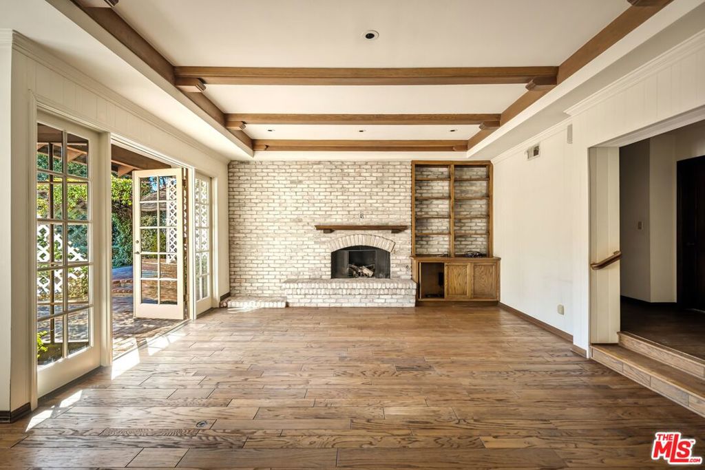 274 N Saltair Avenue