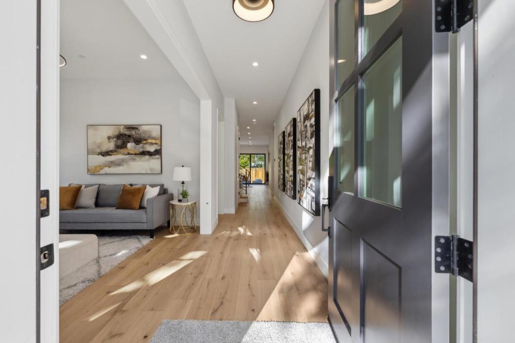Properties 3 749 Tamarack Avenue