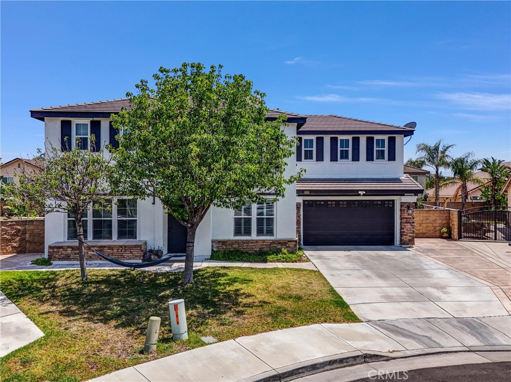Luxurious Cul-de-Sac estate, model home-style, well-maintained owner-occupied property, solar system, EV charger, prime Location in Eastvale, top-tier school district, 10,890 SF Lot size, 4,408 SF living space, 6 Beds and 5 Baths, this property is very hard to find in rental market.
The home features premium laminate wood flooring throughout, stylish tile in the kitchen and baths, and a whole-house water softener system for healthier living. First Floor Highlights: Includes a private en-suite bedroom, perfect for guests or multigenerational living, plus a hallway half bath. The gourmet kitchen is a chef’s dream with stainless steel appliances, granite countertops, and custom cabinets. The open floor plan flows from the living room to the formal dining room and cozy family room with fireplace—ideal for entertaining or relaxing. Second Floor Layout: Upstairs offers a large loft/bonus room—perfect as a playroom, home theater, or gym. Two bedrooms share a Jack-and-Jill bath; there is another bedroom and an extra full bath The luxurious primary suite features a huge walk-in closet, dual vanities, soaking tub, and walk-in shower—your private retreat. 3-Car Garage & Backyard Retreat: Garage includes epoxy flooring, EV charger, water softener, and A/C—great as a workspace or gym. The expansive backyard is ready for your dream design: sports court, play area, or garden. North-south orientation provides great natural light, ventilation, and year-round comfort. Close to top schools, parks, shops, and dining, this rare gem offers luxury, function, and location in one.