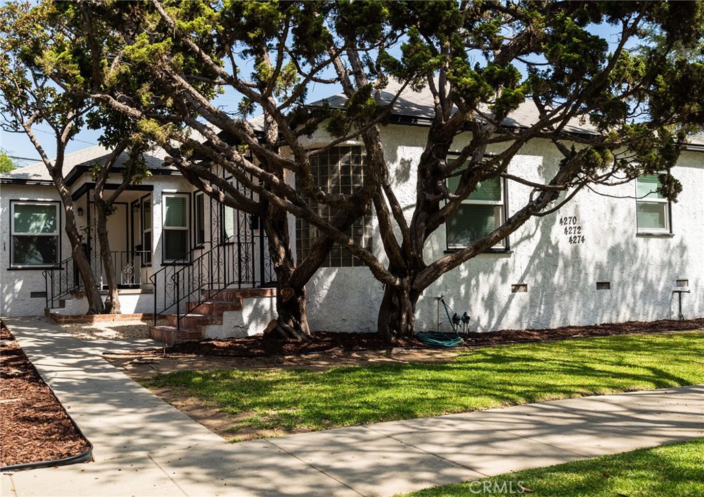 Prime Culver City triplex featuring three 1-bedroom, 1-bathroom units with extensive renovations completed between 2017 and 2018, plus additional upgrades in 2021 and 2022. Two units are currently tenant-occupied and one unit will be delivered vacant at close of escrow for immediate rental at current market rates.
Property upgrades include new roof on main building and garage (2021/2022), new electrical and plumbing systems including gas line, new tankless water heaters, new central air and heat for each unit, new recessed lighting, new durable faux hardwood flooring, new double-pane windows, and all new appliances (washer/dryer, dishwasher, stove/microwave, refrigerator). Kitchens and bathrooms have been fully renovated with stone countertops, tile backsplashes, and modern cabinetry.
Detached 3-car garage includes a new double garage door and new motor for single-car entry. Front and back yards are serviced by an automatic sprinkler system.
Excellent location within walking distance to Farragut Elementary, Culver City Middle School, Culver City High School, and Veterans Park.
A turn-key investment property with major system upgrades and strong rental potential in one of Culver City’s most desirable neighborhoods.