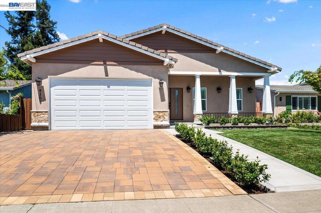 4309 Bora Bora Ave