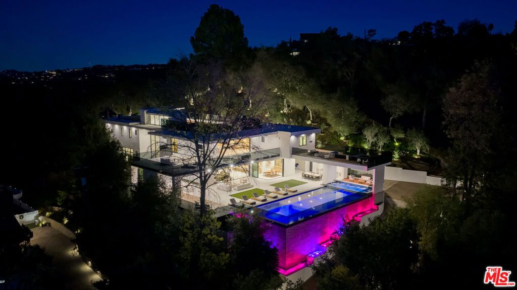 Photo of 4705 Sophia Avenue, Encino, CA 91436 (MLS # 26633097)