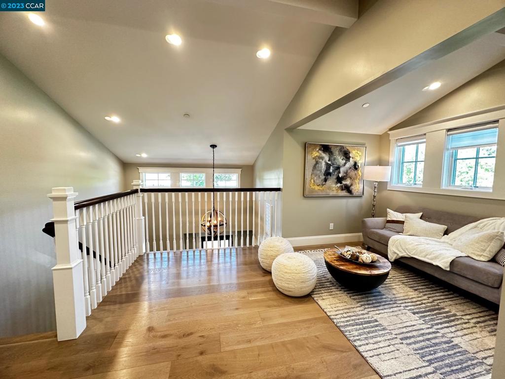 PALO ALTO - Residential