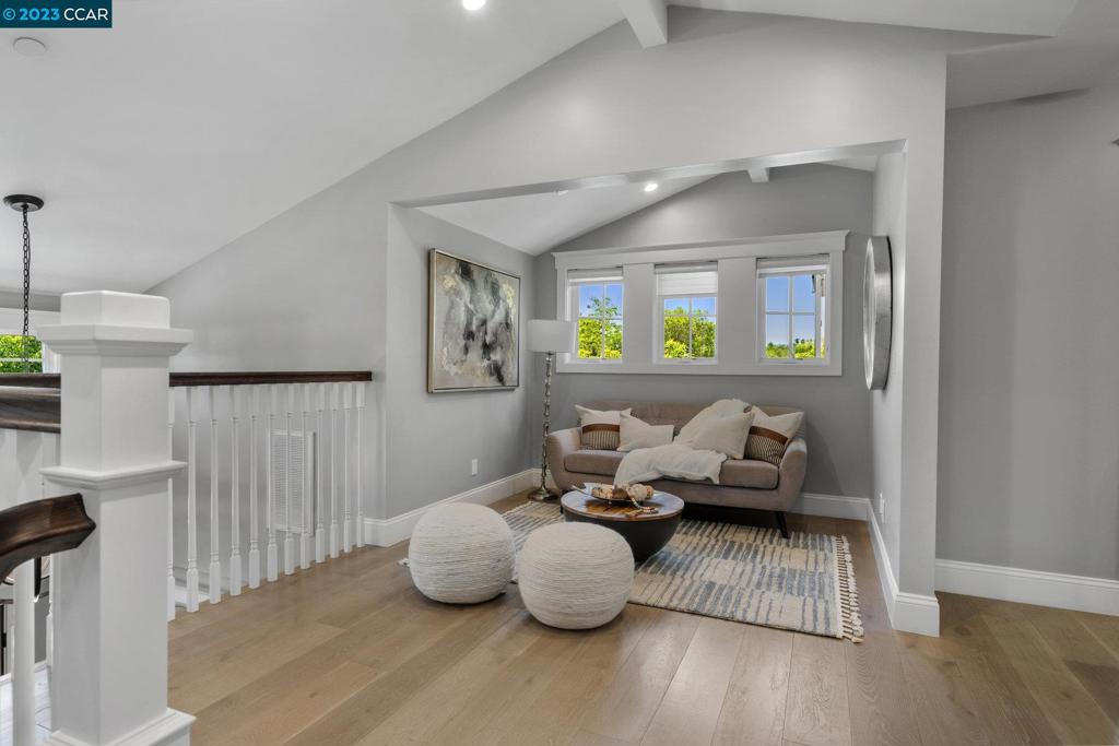 PALO ALTO - Residential