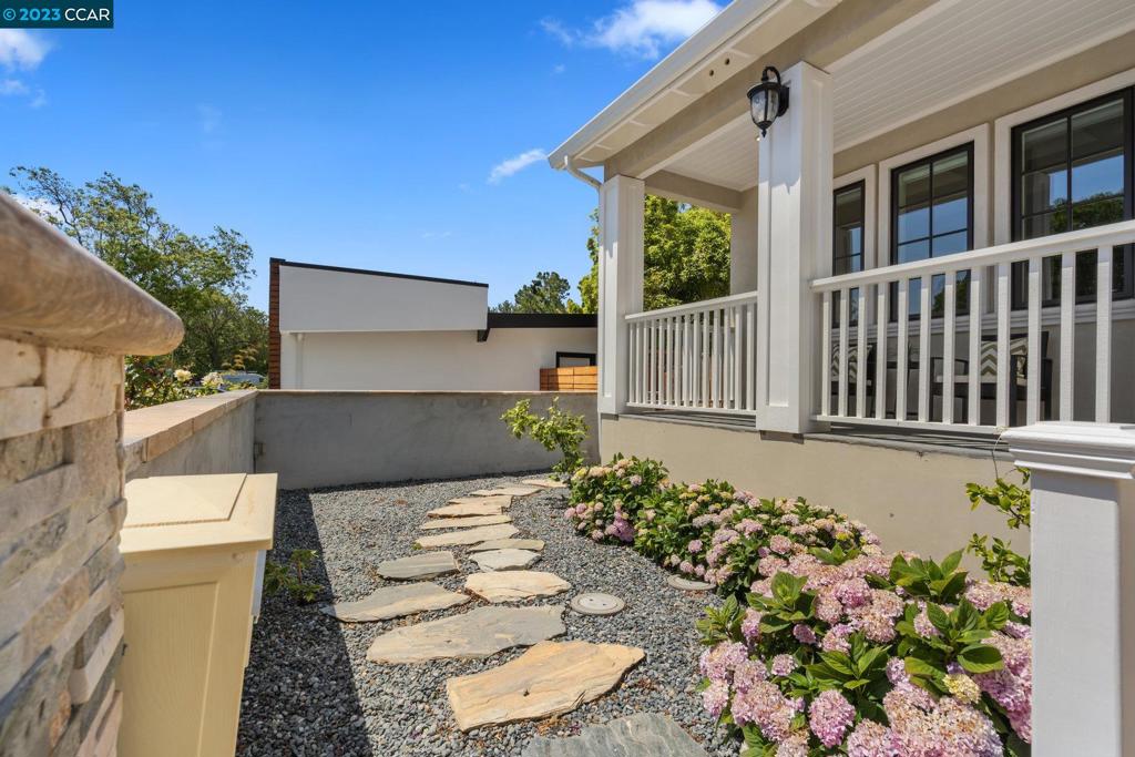 PALO ALTO - Residential