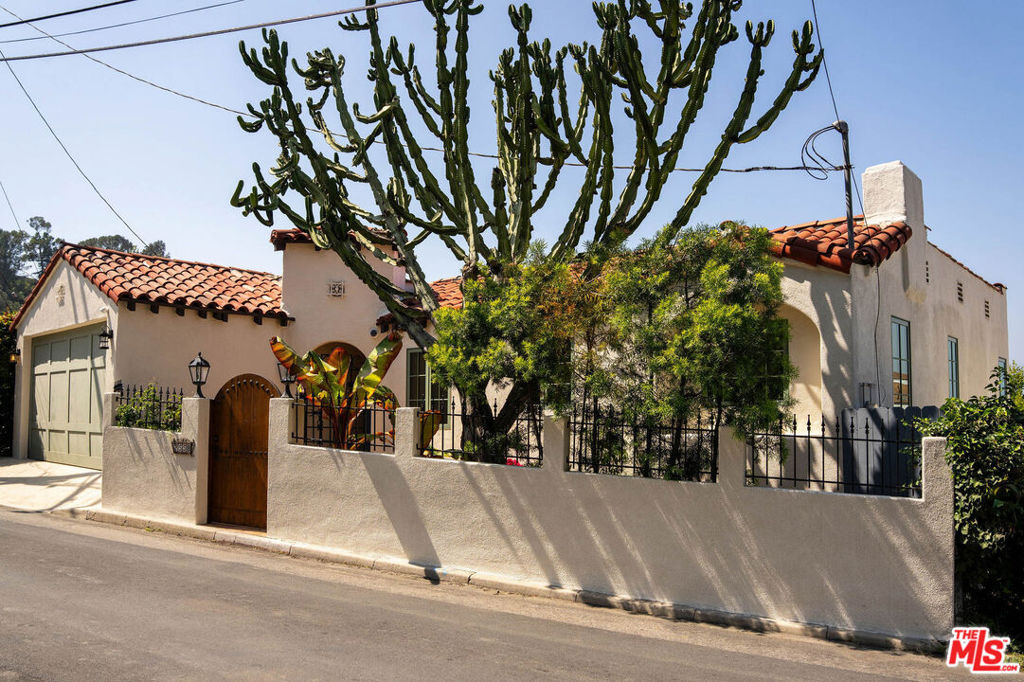2558 Corralitas Drive