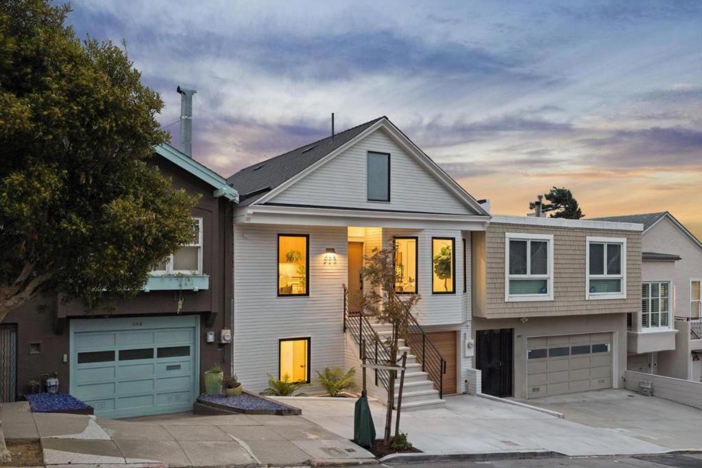 553 Laidley Street