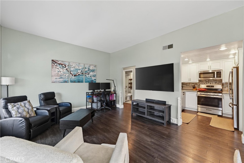 Hillcrest Village (HV) - Residential