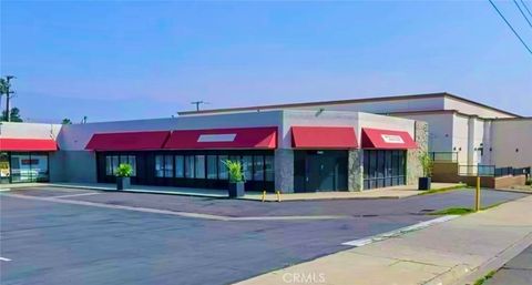 Photo of 1700 W Highland Avenue, San Bernardino, CA 92404 (MLS # CV25246382)