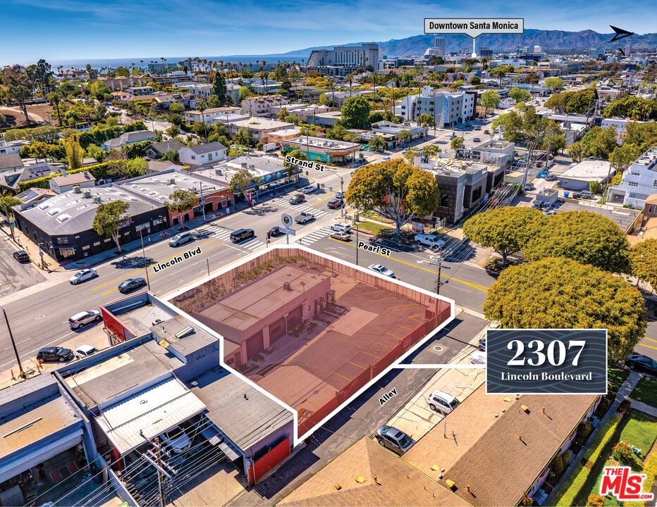 2307 Lincoln Boulevard