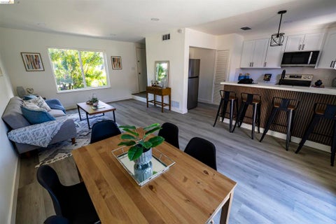 Photo of 140 El Capitan Ln LN, Antioch, CA 94509 (MLS # 41143069)