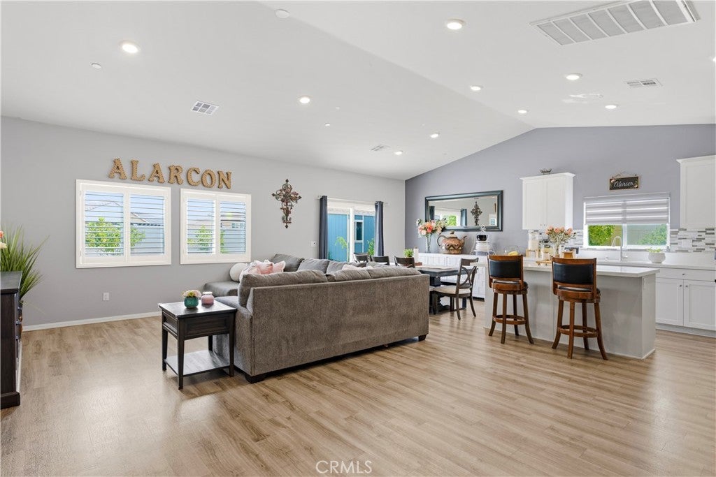 28414 Cats Claw Dr