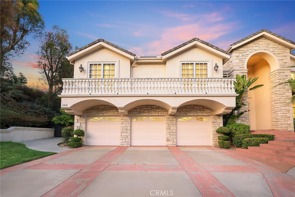 2832 Oak Knoll Drive