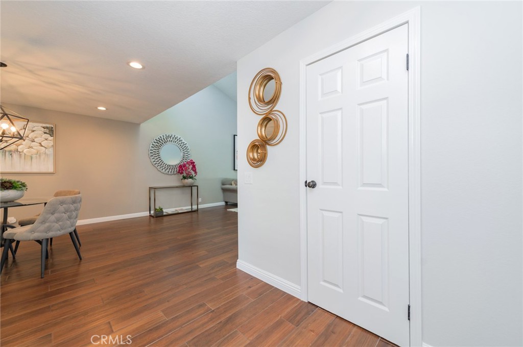 411 Champlain Dr