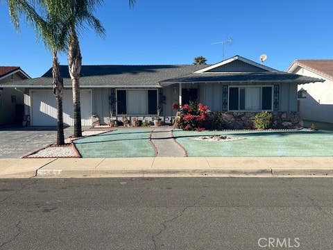 Photo of 1140 Amberwood Drive, Hemet, CA 92543 (MLS # SW25252424)