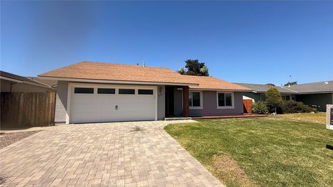 Photo of 26621 Las Tunas Dr, Mission Viejo, CA 92692 (MLS # OC26031991)