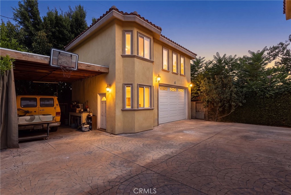 604 N Sparks