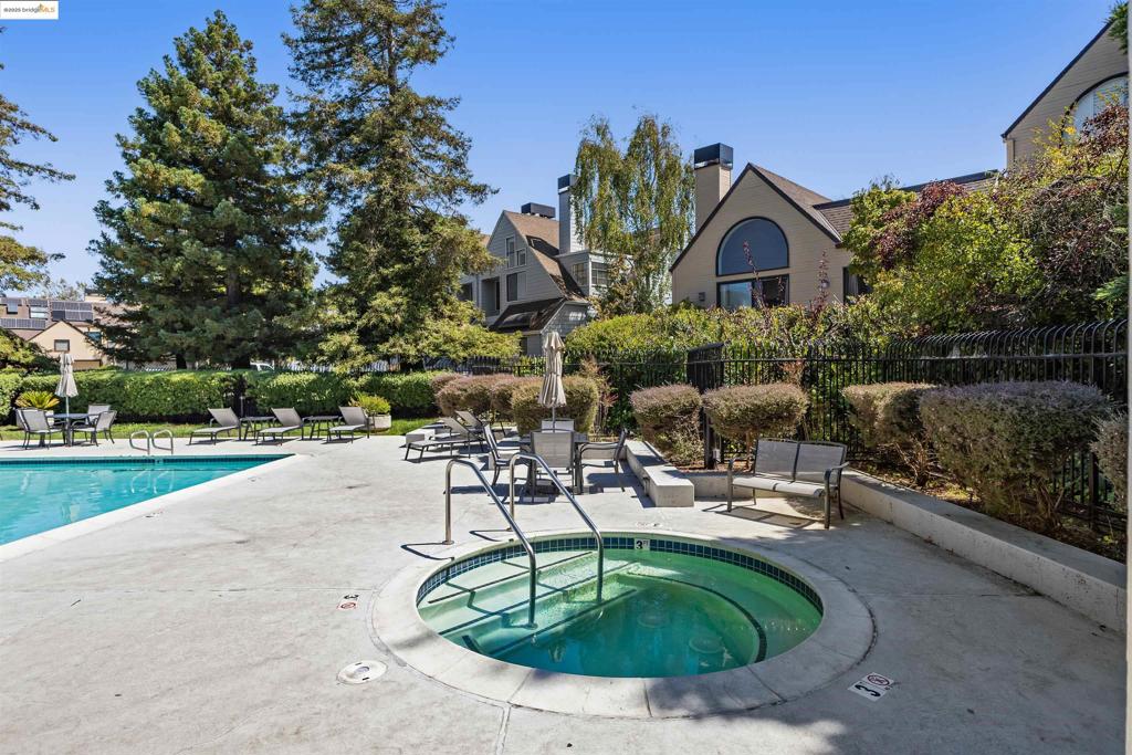 VALLEY PARK - Residential